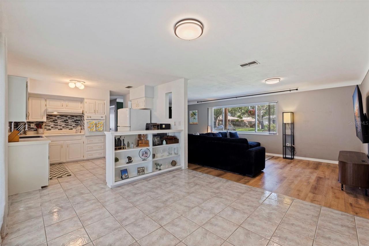 4333 61st Lane N, Kenneth City, FL 33709 Photo