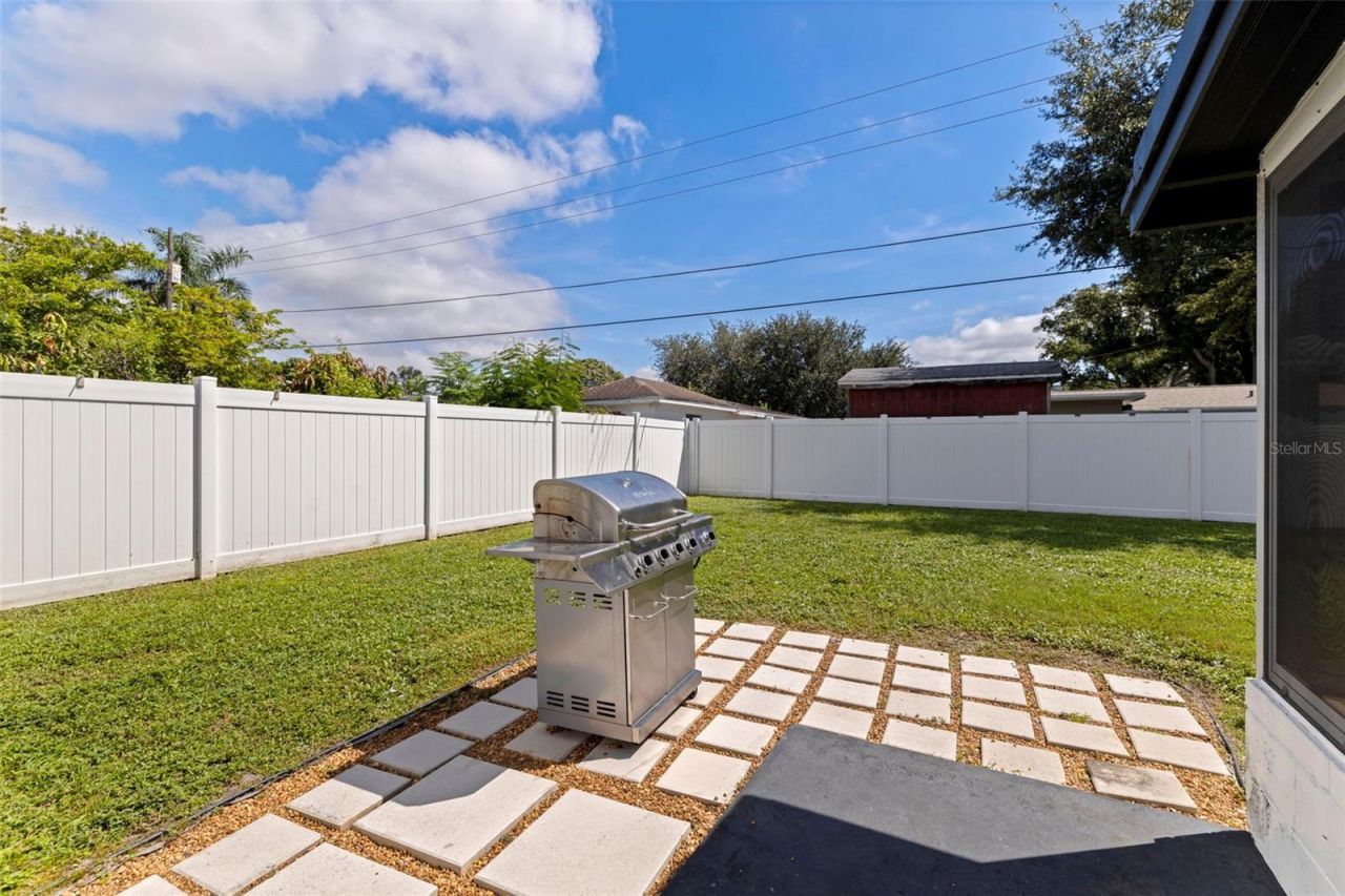 4333 61st Lane N, Kenneth City, FL 33709 Photo