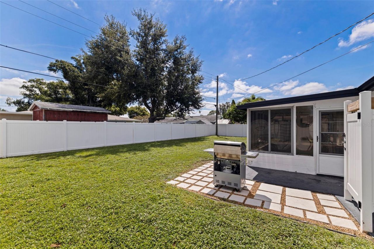 4333 61st Lane N, Kenneth City, FL 33709 Photo