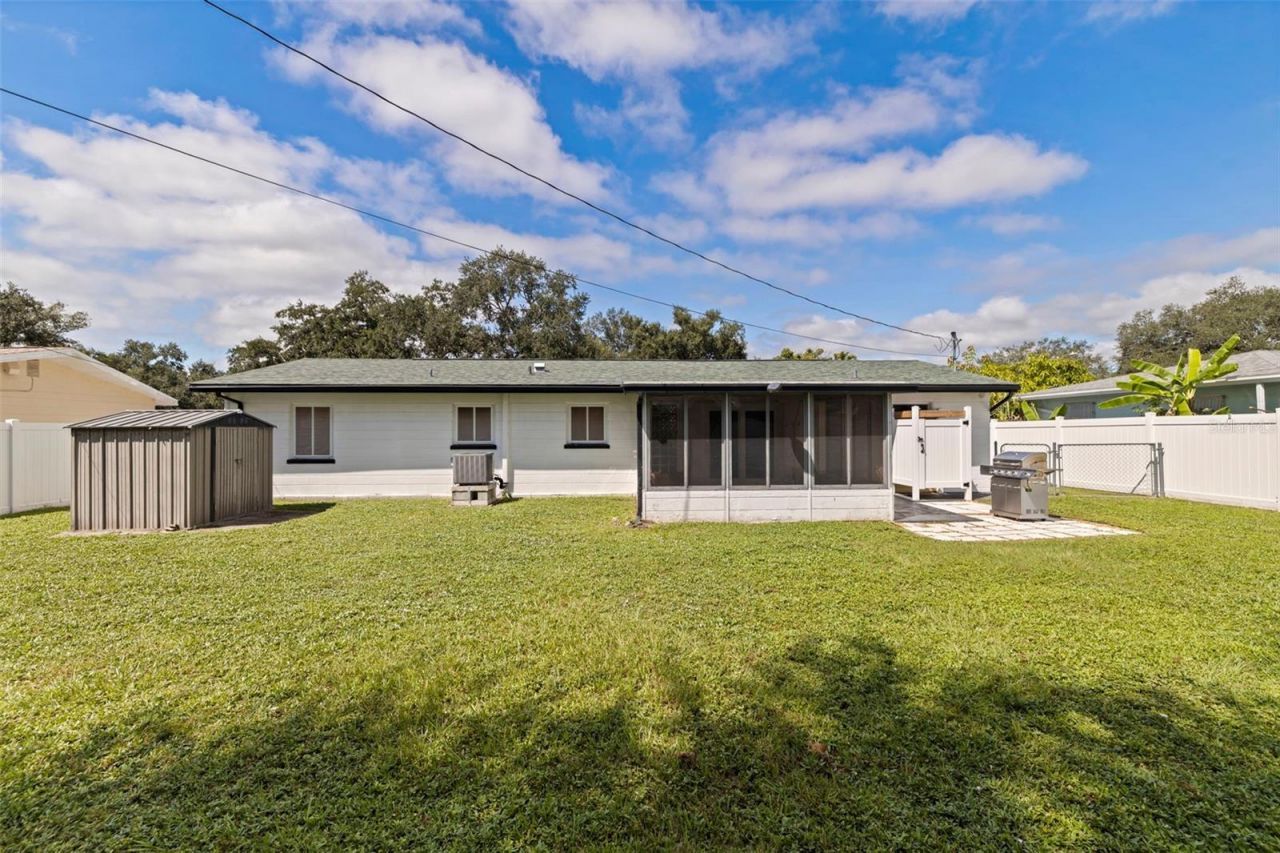 4333 61st Lane N, Kenneth City, FL 33709 Photo