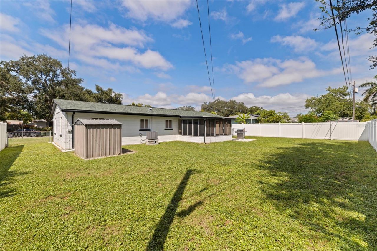 4333 61st Lane N, Kenneth City, FL 33709 Photo