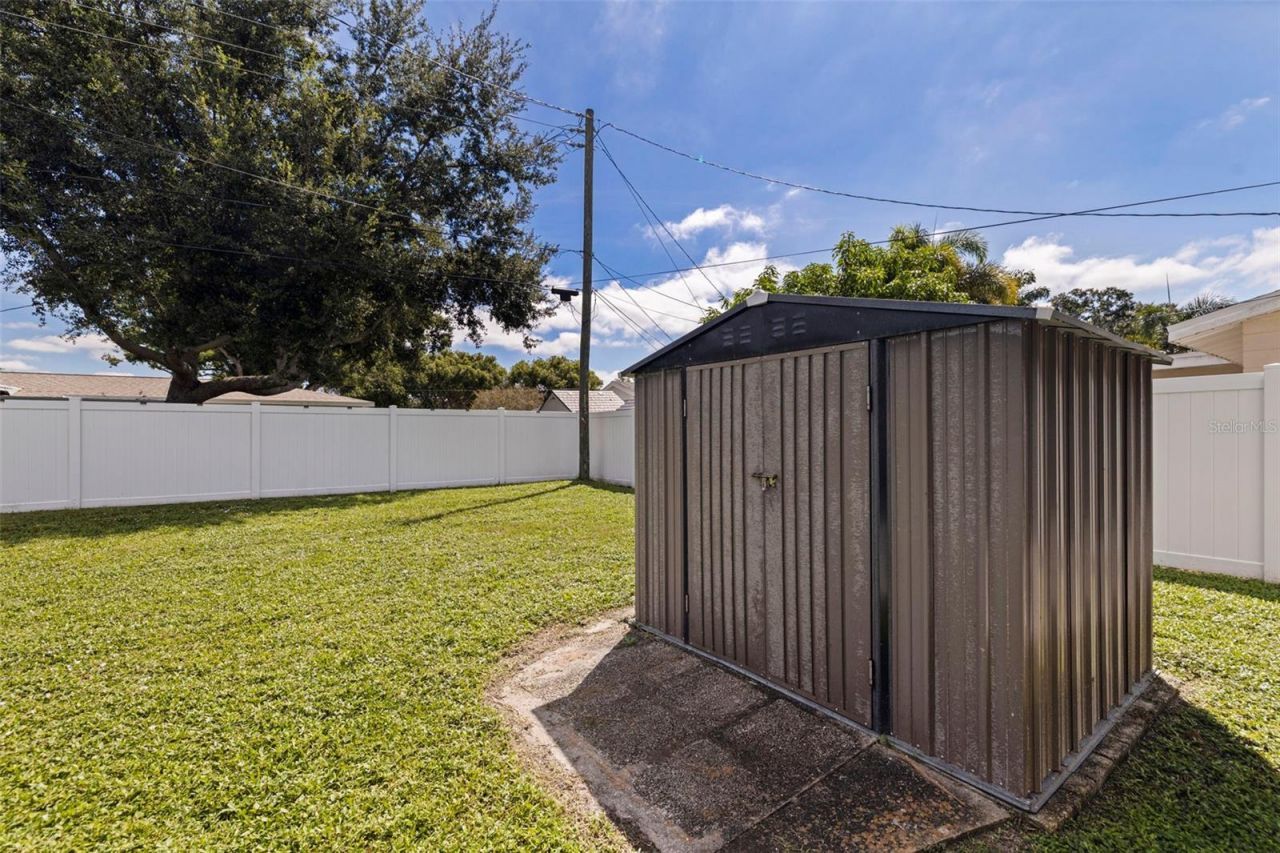 4333 61st Lane N, Kenneth City, FL 33709 Photo