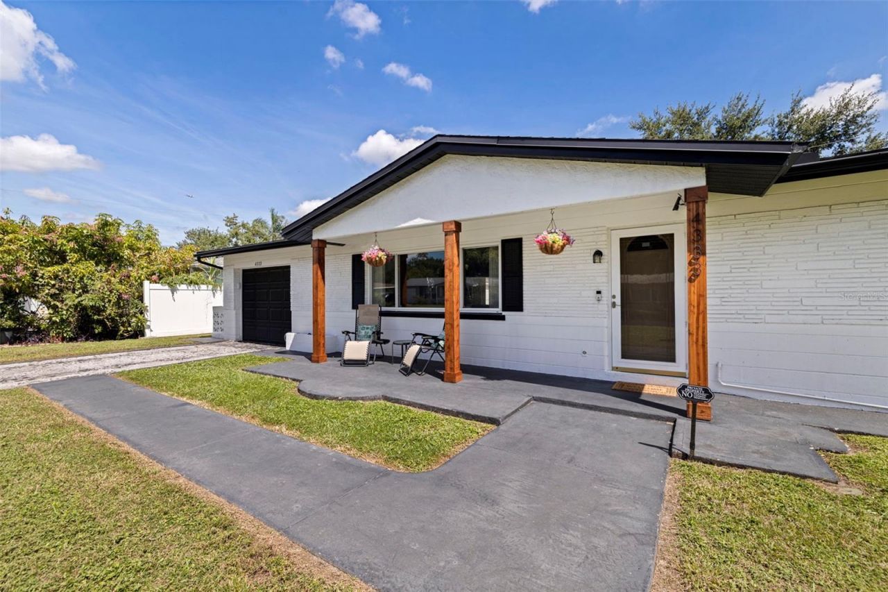 4333 61st Lane N, Kenneth City, FL 33709 Photo