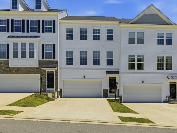113 Yorktown Court, Bridgeport, WV 26330