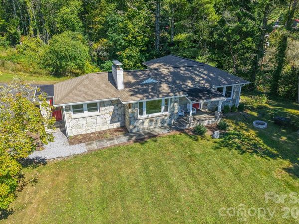 390 Sokassa Road , Newland, NC 28657