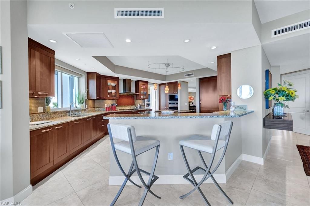 13675 Vanderbilt Dr , Unit 510, Naples, FL 34110 Photo