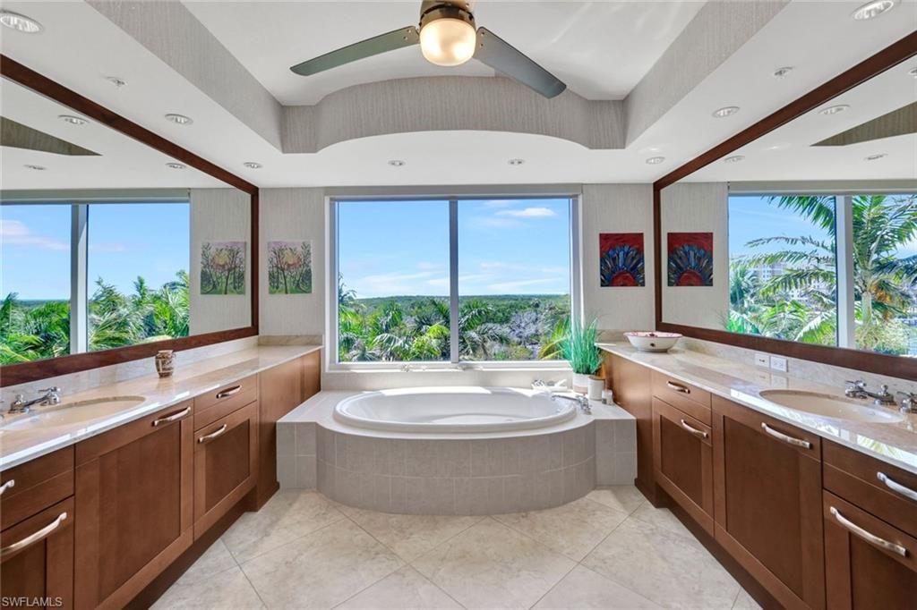 13675 Vanderbilt Dr , Unit 510, Naples, FL 34110 Photo
