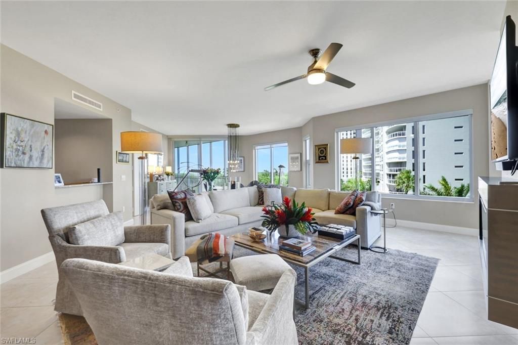 13675 Vanderbilt Dr , Unit 510, Naples, FL 34110 Photo