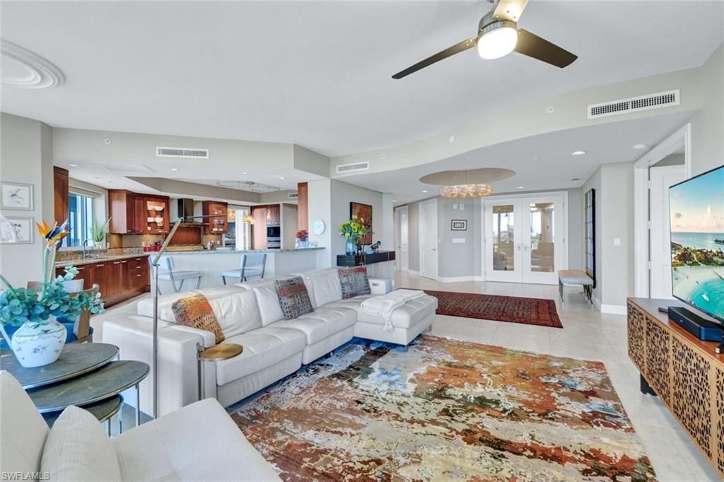 13675 Vanderbilt Dr , Unit 510, Naples, FL 34110 Photo