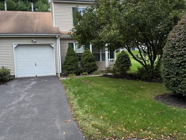 11 Rambling Brook , Poughkeepsie, NY 12601