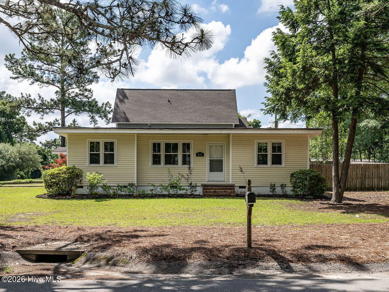 475 N Leak Street, Southern Pines, NC 28387 Main Photo