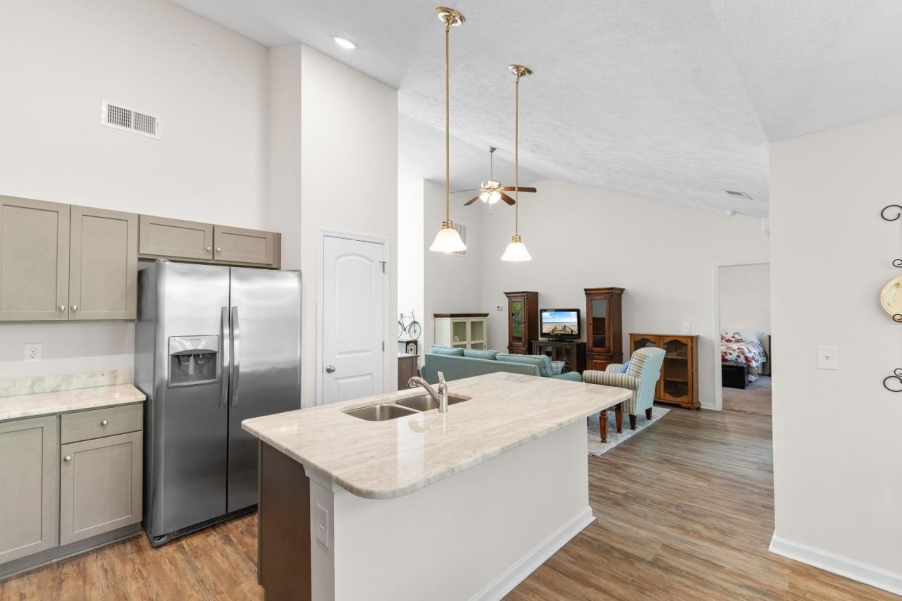 391 Leste Rd. Photo 8