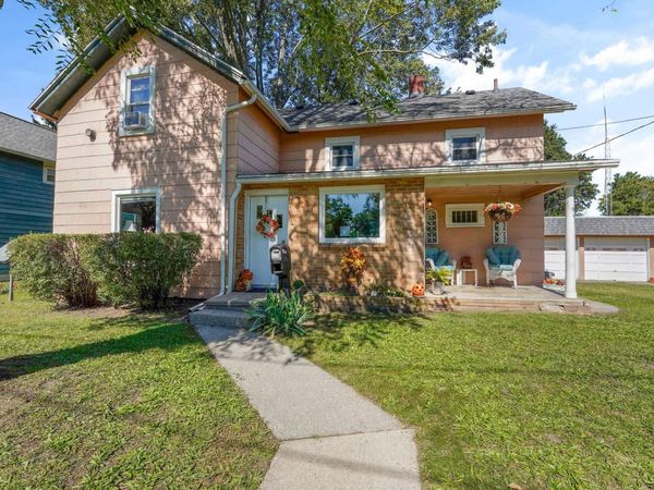 117 Railroad , Blissfield, MI 49228