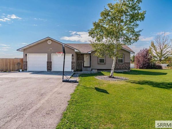 137 N 4000 E, RIGBY, ID 83442
