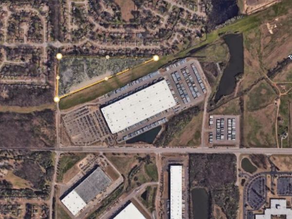E HOLMES RD, Memphis, TN 38118