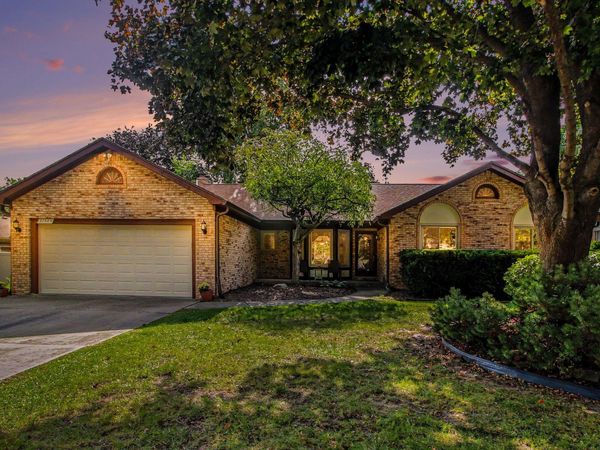 37885 Margareta Drive, Livonia, MI 48152