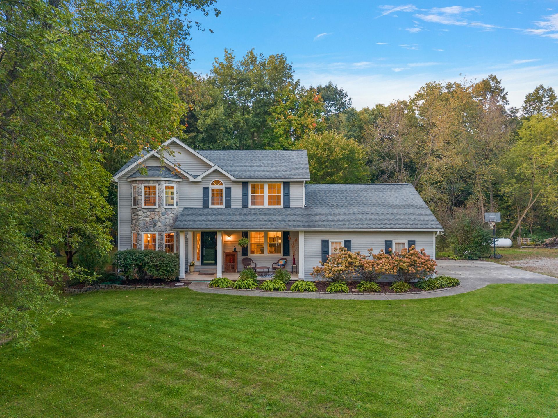 12463 Hibner Road, Hartland, MI 48353 Main Photo