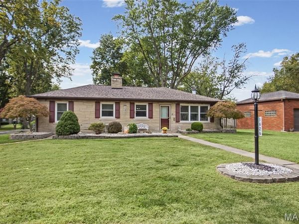 1626 Main Street , Highland, IL 62249