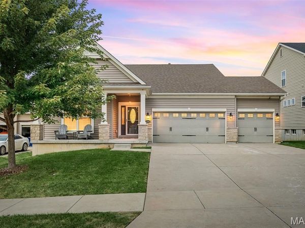 2760 Brook Hill Lane, St Charles, MO 63303