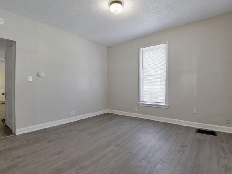 158-160 Belvidere Avenue, Columbus, OH 43223 Photo 11