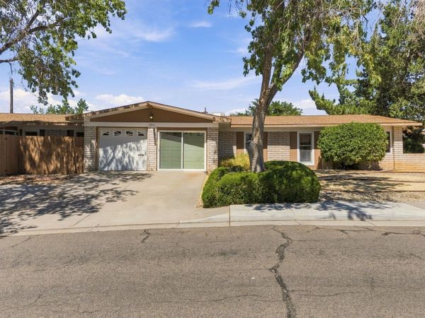 1001 Upland Court NE, Albuquerque, NM 87112