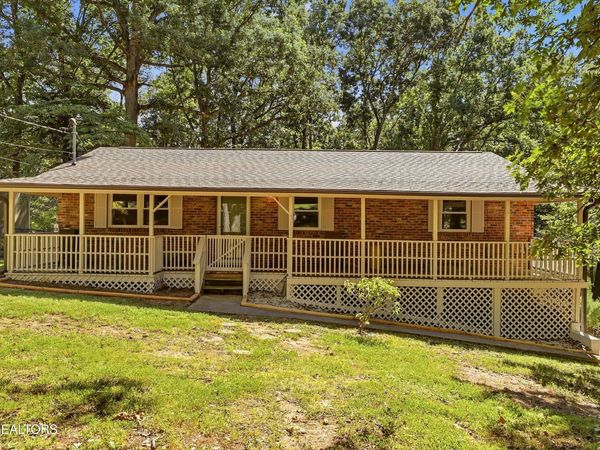 3101 Forest Heights Circle, Lenoir City, TN 37772