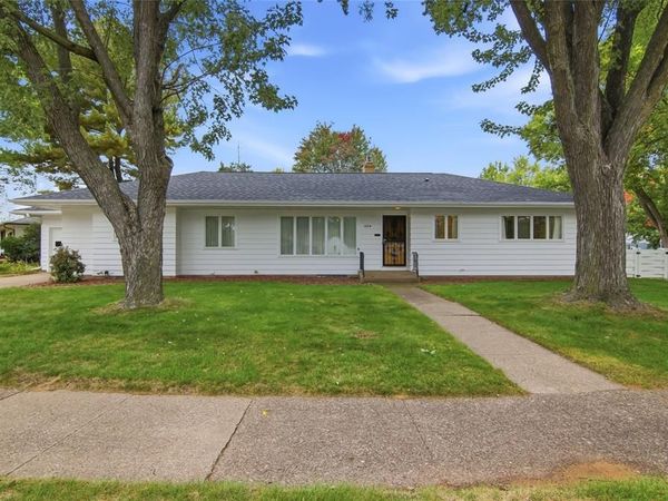 404 W MacArthur Avenue, Eau Claire, WI 54701