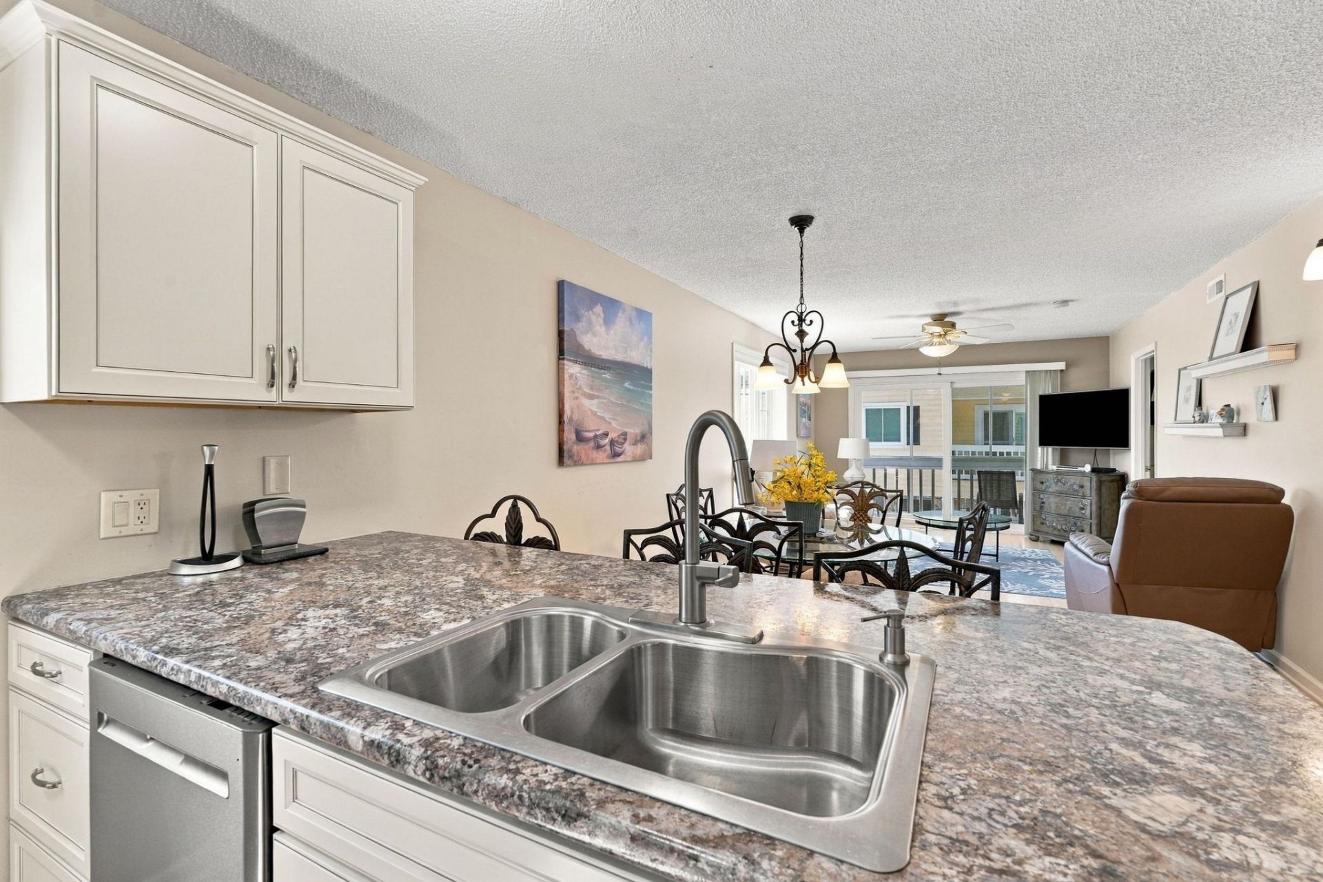 1425 N Waccamaw Dr.  Photo 6