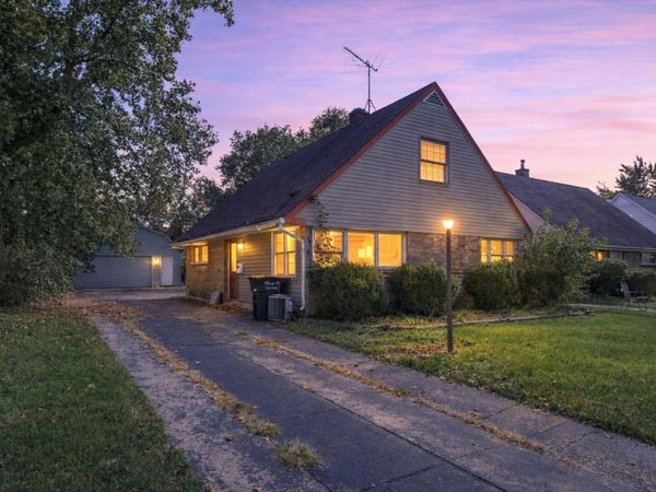 17143 Ridgewood Avenue , Lansing, IL 60438