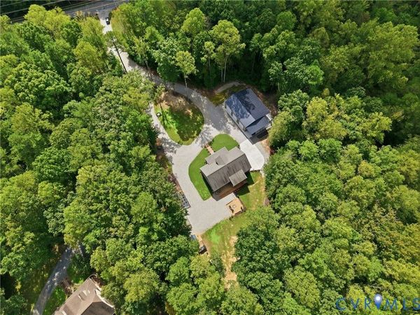 4010 Three Bridge Road , Powhatan, VA 23139