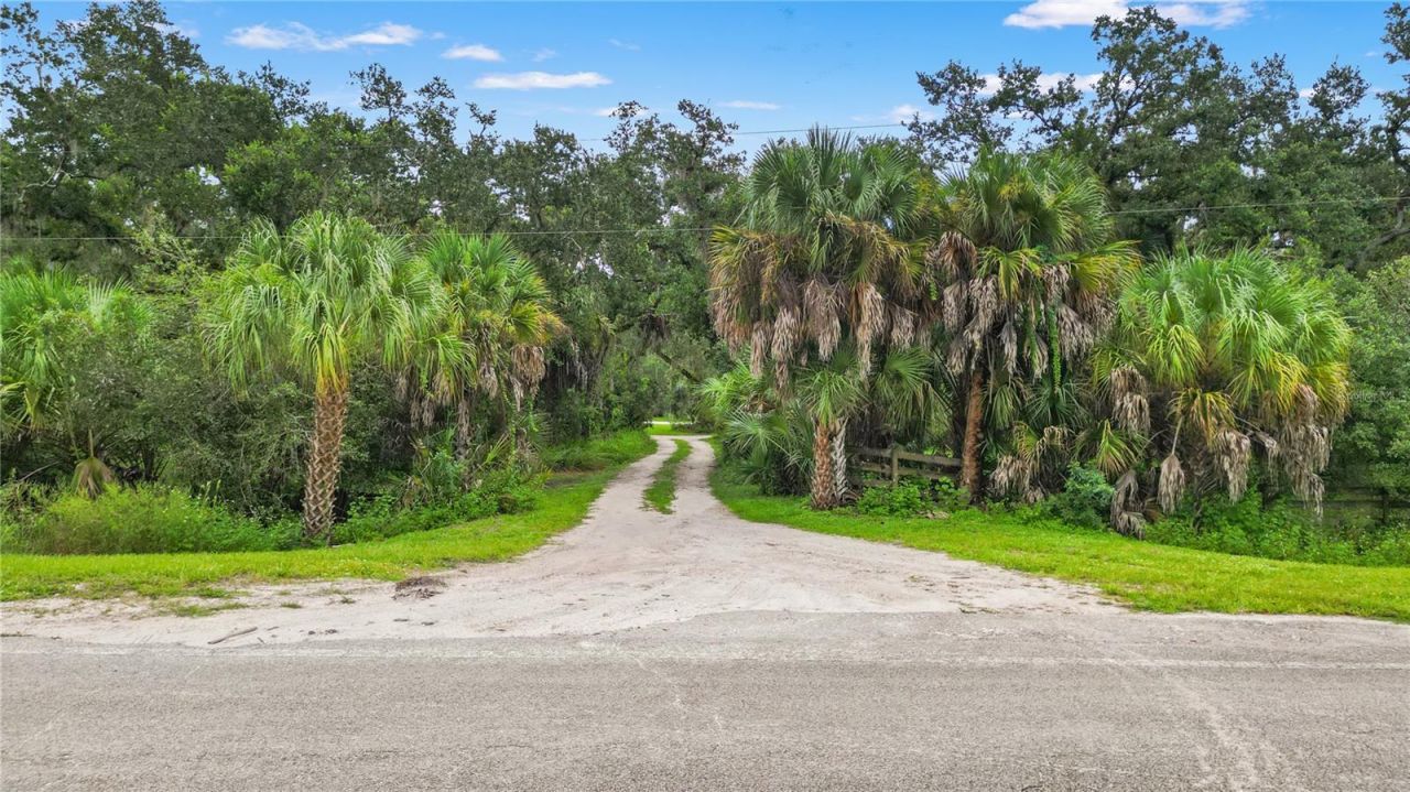 400 S Moon Drive, Venice, FL 34292 Photo