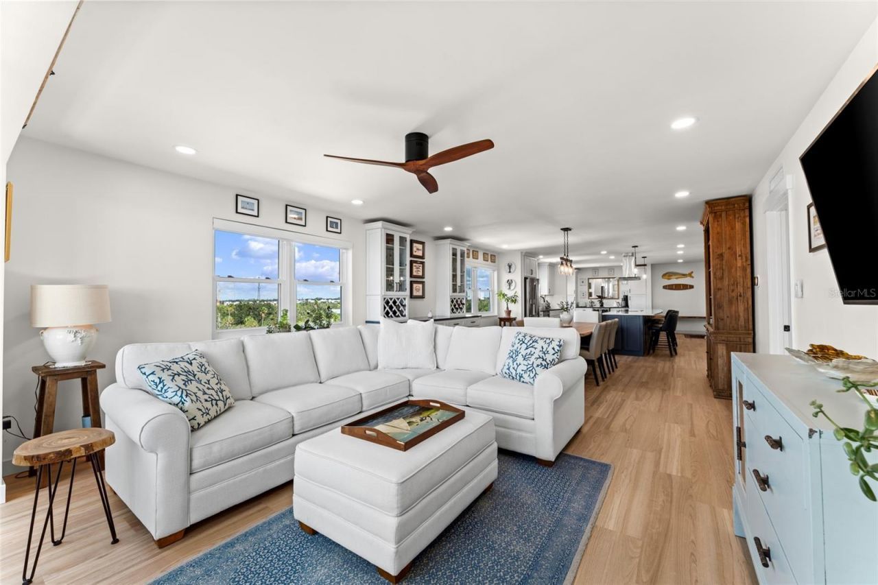 622 Edgewater Drive, Unit 721, Dunedin, FL 34698 Photo