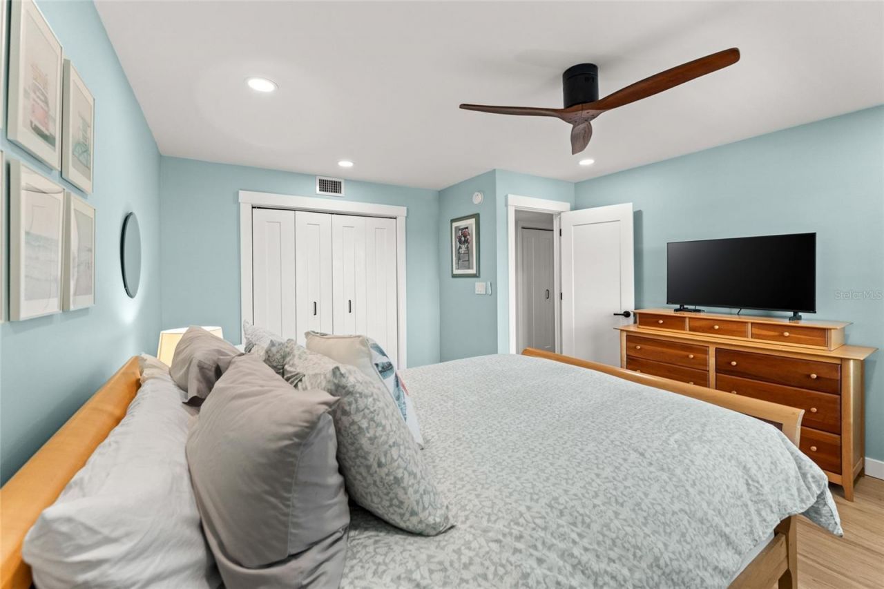 622 Edgewater Drive, Unit 721, Dunedin, FL 34698 Photo