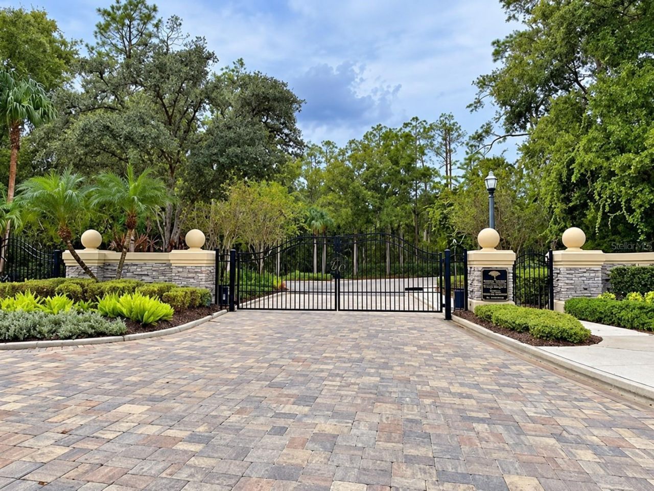 2887 Grey Oaks Boulevard, Tarpon Springs, FL 34688 Photo