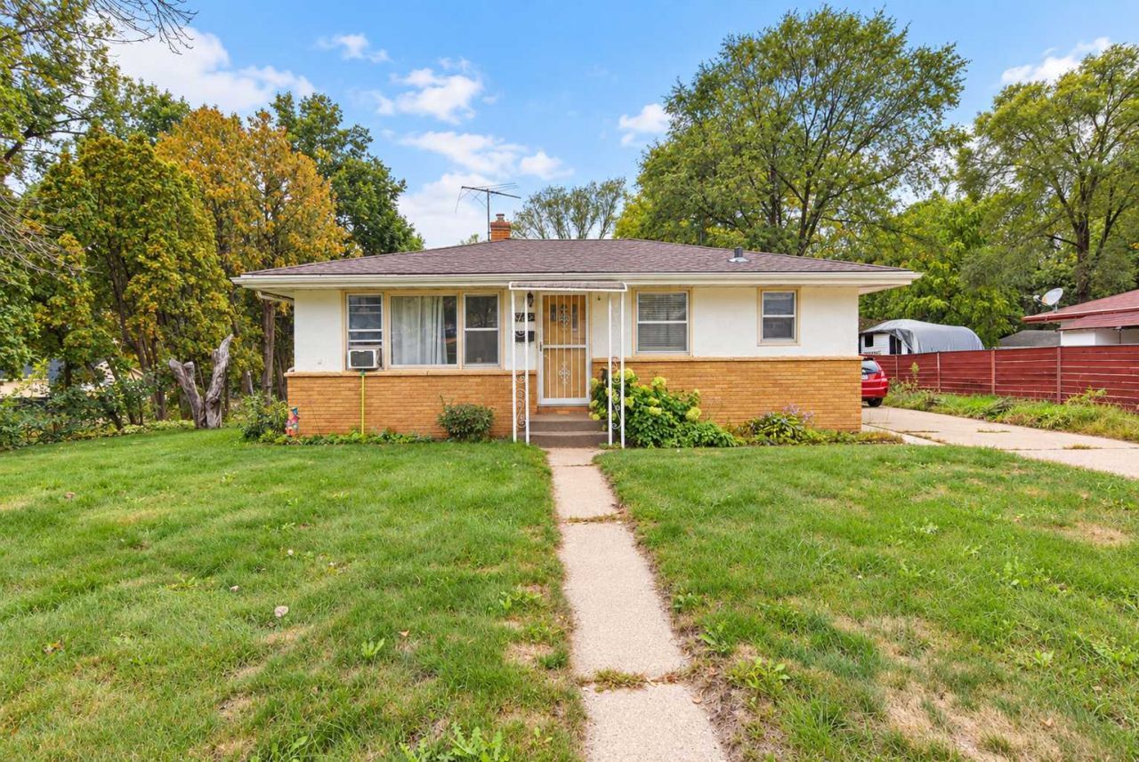 1445 Mcafee Street, Saint Paul, MN 55106 Main Photo