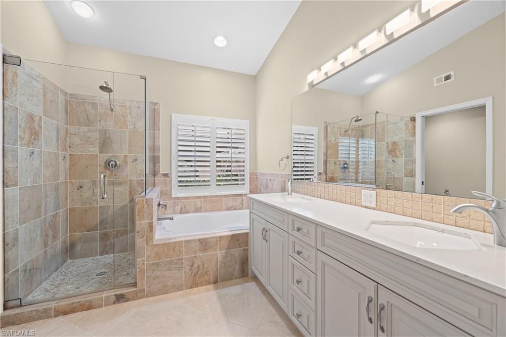 24833 Lakemont Cove Ln, Unit 204, Bonita Springs, FL 34134 Photo