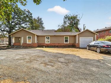5800 Dallas Avenue, Fort Worth, TX 76112