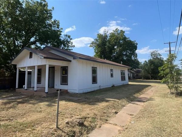 1300 N 9th Street, Wichita Falls, TX 76306