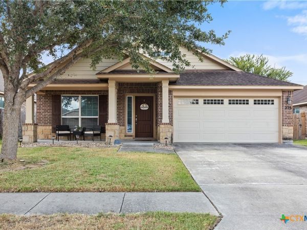 225 Terravista Trail , Victoria, TX 77904