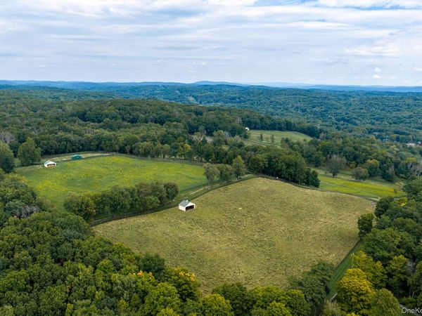 Ruskey Lane , Hyde Park, NY 12538
