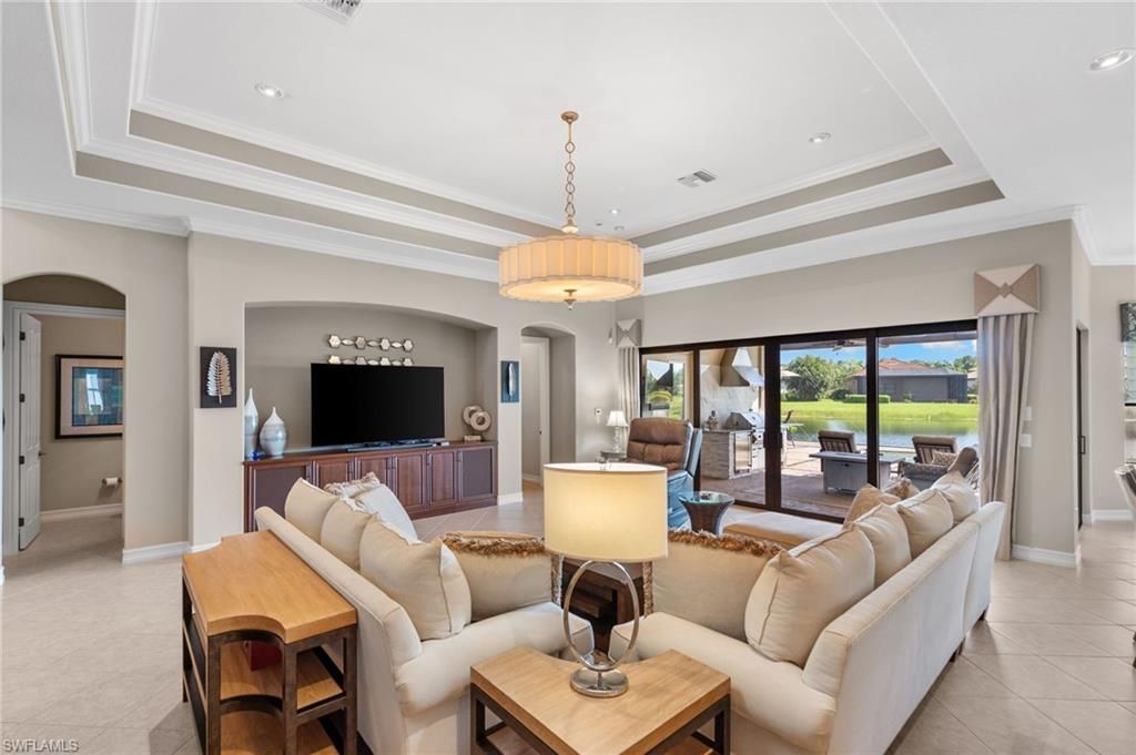 6324 Serano Way, Naples, FL 34113 Photo