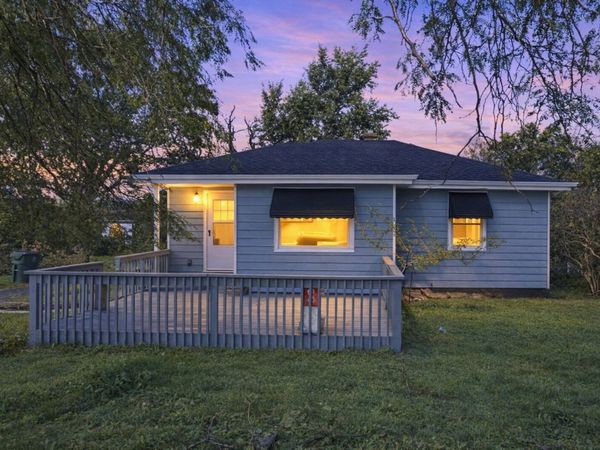 924 Glenwood Dyer Road E, Glenwood, IL 60425