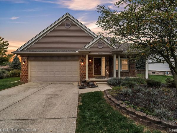 38386 Oakwest Drive , Westland, Mi 48185