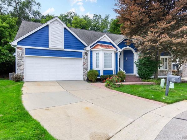 3387 Henley Court , Rochester Hills, Mi 48309