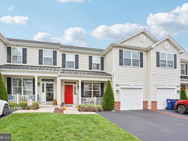 215 PARISH ROAD, FALLSINGTON, PA 19054