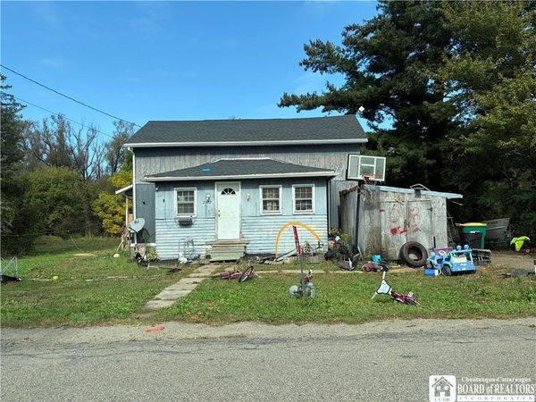 2622 Chapin Road, Silver Creek, NY 14136