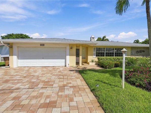 5305 Malaluka CT , CAPE CORAL, FL 33904