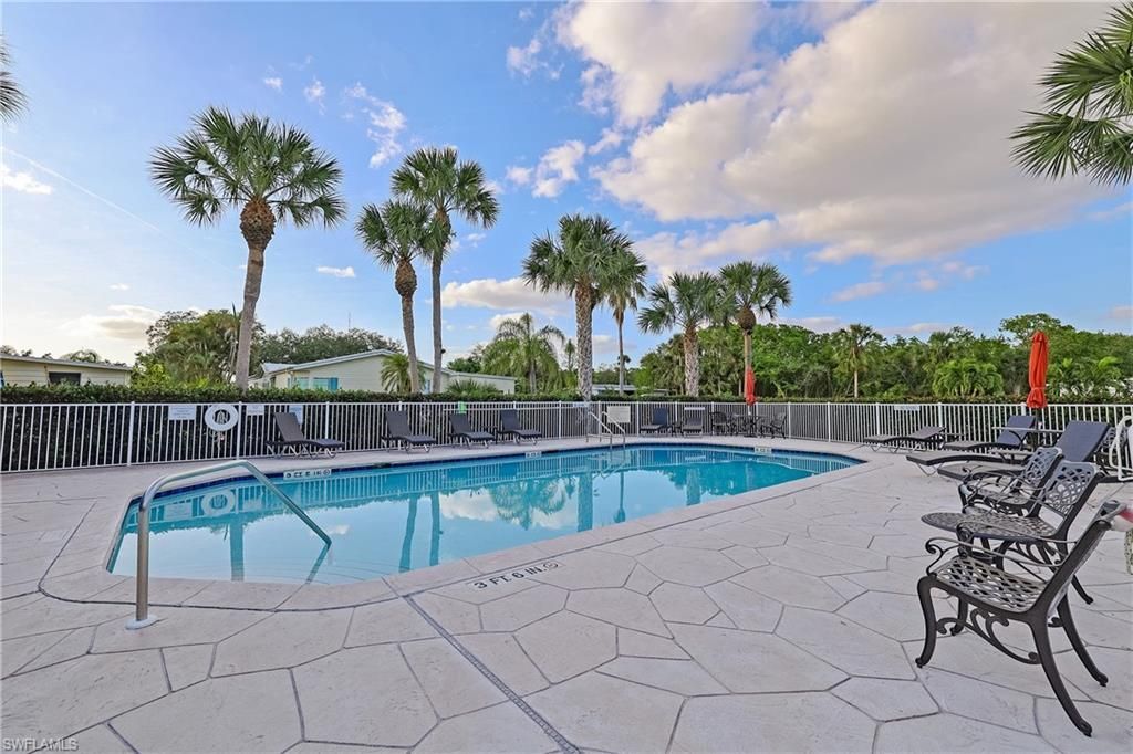 1747 Beverly Dr , Naples, FL 34114 Photo