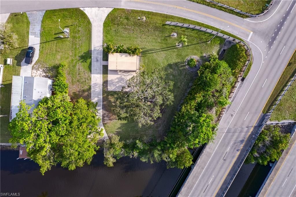 1747 Beverly Dr , Naples, FL 34114 Photo