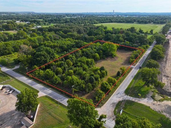 S 33rd West Avenue , Tulsa, OK 74132